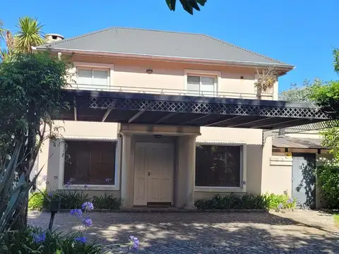 Venta Casa - Lagartos Country Club / Pilar - Vista al Golf