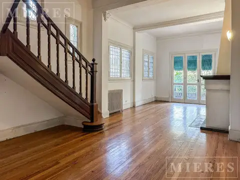 Casa en Venta con 5 cocheras