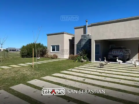 Casa Chalet  en Alquiler en San Sebastian - AREA 8, San Sebastian, Escobar