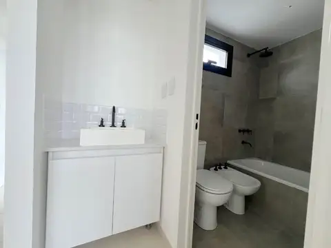 Calle 46 e/ 18 y Diag 73 1100