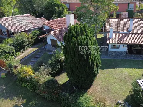 VENTA EN BLOCK DE DOS CASAS, ZONA CENTRO