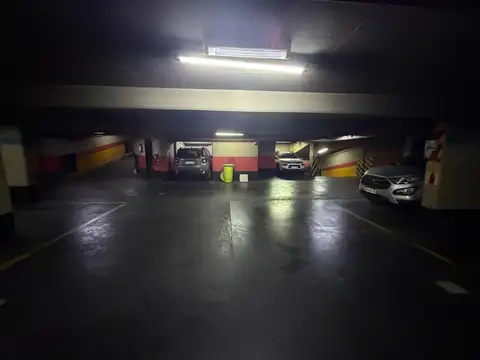 Cochera en un edificio ubicada en segundo subsuelo  en Barrio Botanico