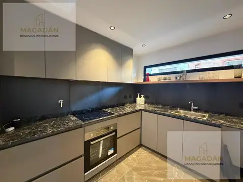 Venta de Casa 4 ambientes en Villa Sarmiento - Apto crédito