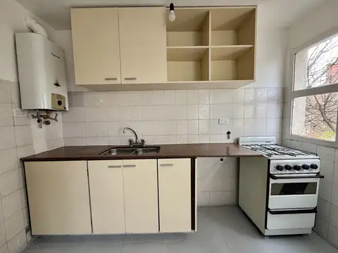 Departamento en Alquiler en Alberdi, $ 520.000