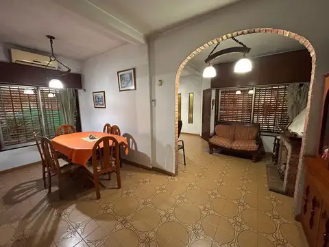 VENTA CASA 4 AMBIENTES - JOSE C PAZ