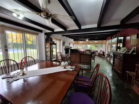 Casa en Venta con 5 cocheras