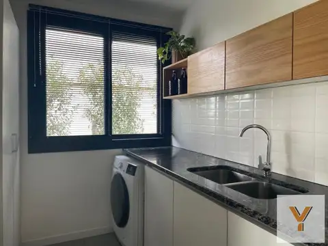 Casa en venta - 2 Dormitorios 4 Baños - Chivilcoy