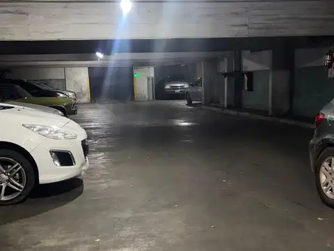 Cochera en Lanús Oeste