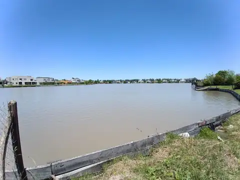 Terreno en Venta de 863,0 m2