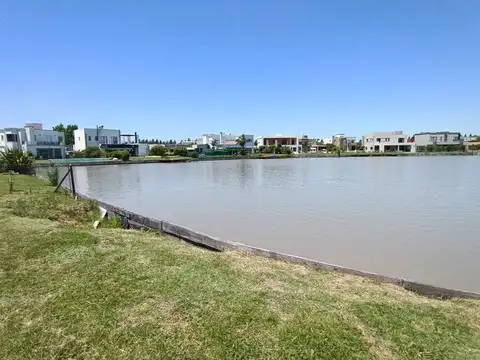 Terreno en Venta de 863,0 m2