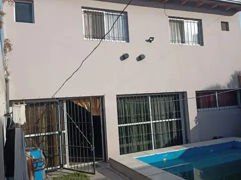 Casa en Venta con 1 cochera
