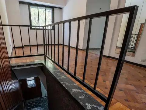 Depto Tipo Casa en Venta de 5 ambientes
