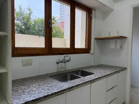 Departamento en Alquiler con 1 cocheras