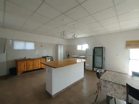 VENTA CASA 2 DORMITORIOS, CHOCON MEDIO
