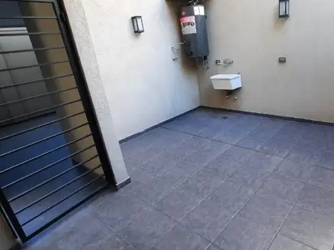 Tamborini 4800, Piso 1