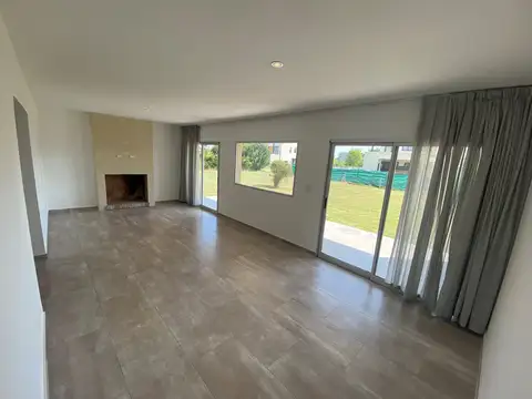 Casa en Alquiler en Puertos, USD 1.800