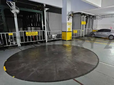 VENTA DE COCHERA EN PLENO MICROCENTRO PORTEÑO - RIVADAVIA AL 500