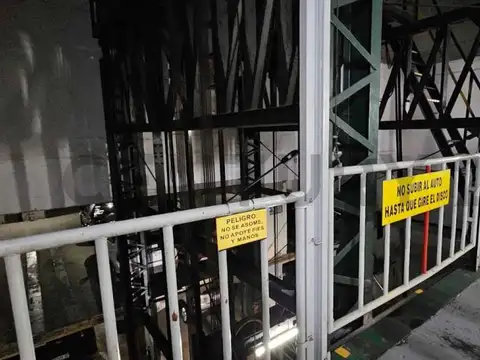 VENTA DE COCHERA EN PLENO MICROCENTRO PORTEÑO - RIVADAVIA AL 500
