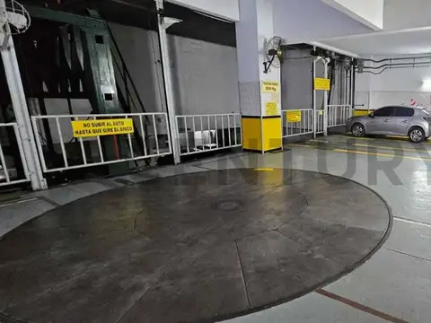 VENTA DE COCHERA EN PLENO MICROCENTRO PORTEÑO - RIVADAVIA AL 500