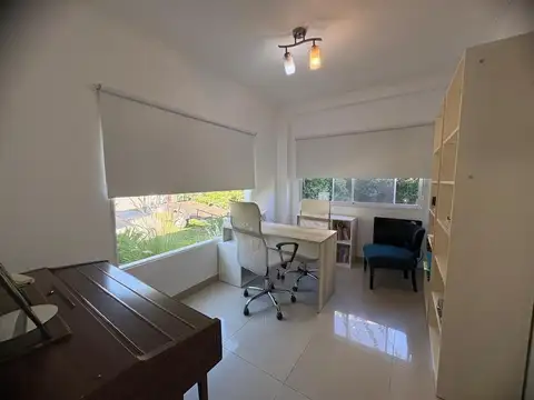 Casa 7 ambientes con 3 baños