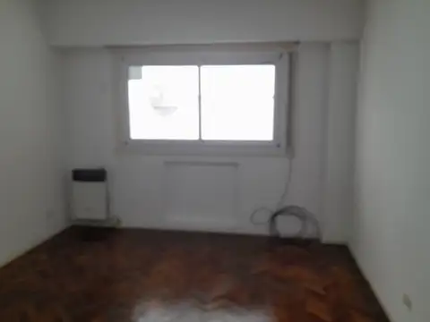 Avenida Hipólito Yrigoyen 1500