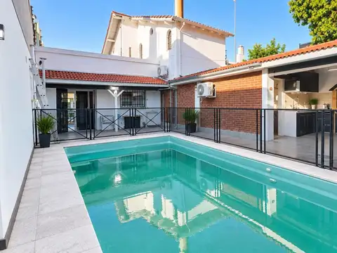 Casa en lote propio con jardín y pileta en boulogne