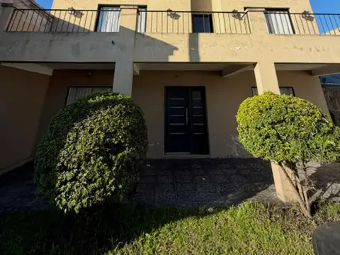 VENTA DE CASA EN ESQUINA CORRIENTES