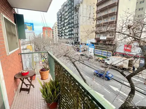 "EXCELENTE UBICACIÓN" INDEPENDENCIA 3308, 2 AMB C/BALCON AL FRENTE, ORIENTACION NORTE