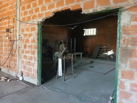 ALQUILER DE GALPON EN LA REJA