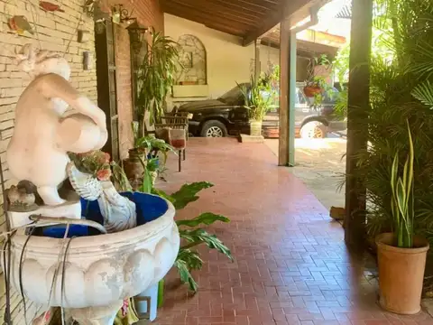 Casa 7 ambientes con 6 baños