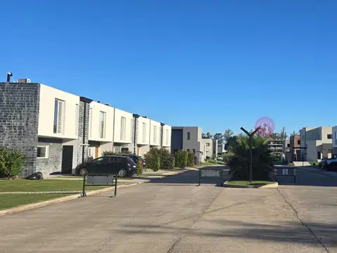 Departamento  en Venta en Spring Park, Pilar, G.B.A. Zona Norte