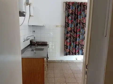 Casa en Alquiler en Capitan Bermudez, $ 500.000