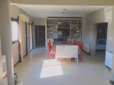 Funes Hills - San Marino Importante Propiedad