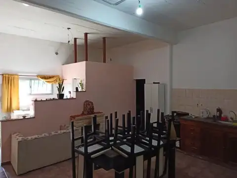 Casa en Venta en Isidro Casanova, USD 83.000
