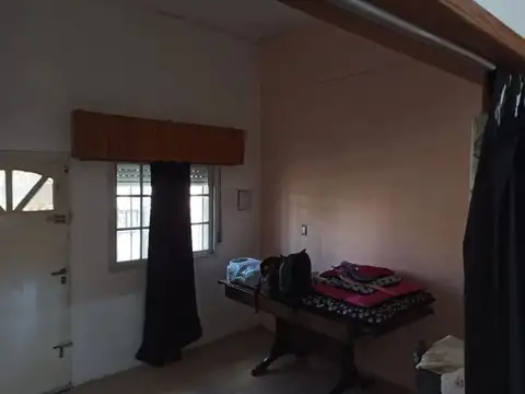 Casa Para 2 Familias En Venta En Isidro Casanova
