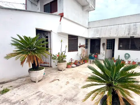 Depto Tipo Casa en Venta en Haedo, USD 79.000
