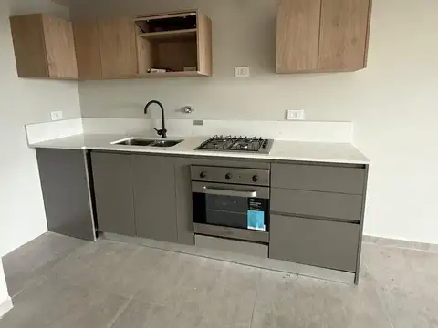 Departamento en Alquiler en Lanus Oeste, $ 550.000