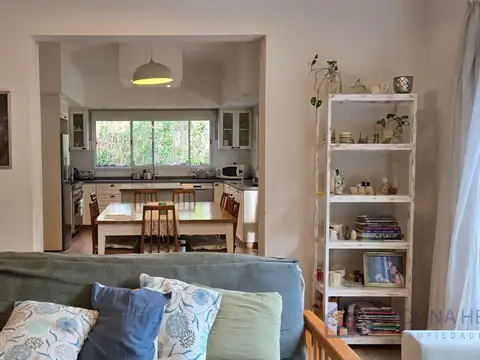 Casa 4 ambientes con 3 baños