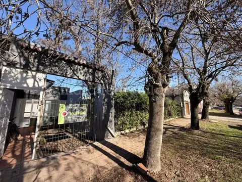 RIVADAVIA 100
