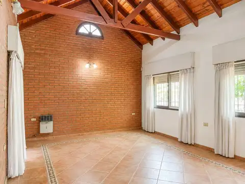 Casa en Venta con 1 cochera