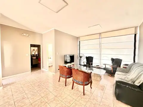 VENTA CASA MULTIFAMILIAR + LOCAL + RENTA LOTE