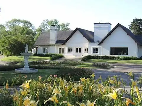 Casa en Venta en Monet Barrio Privado, USD 235.000