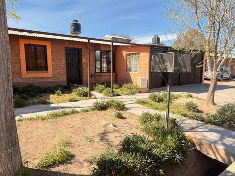 Colonia Segovia: CASA EN VENTA