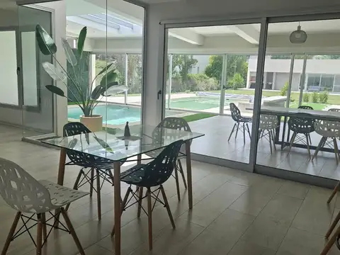 Casa en Alquiler de 3 dormitorios