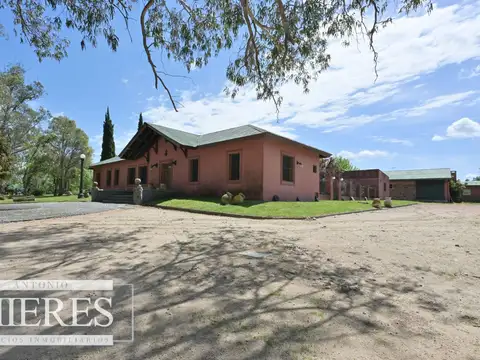 camino vecinal con acceso