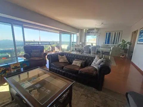 Departamento en Venta de 4 dormitorios