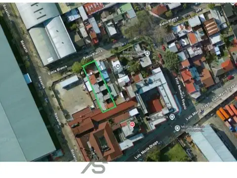 Venta de Estructura Edilicia con habitaciones para renta