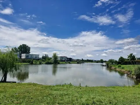 Lote amplio en El Canton