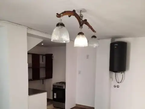 Depto Tipo Casa en Alquiler con 1 cocheras