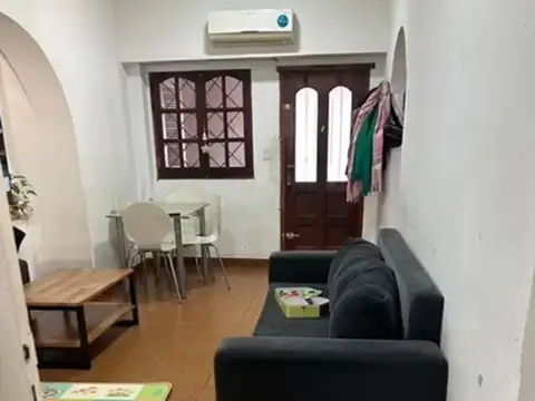 Depto Tipo Casa en Alquiler 50 años